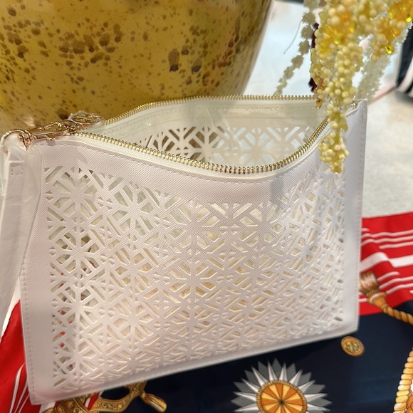New Tory Burch Clutch - Picture 1 of 7